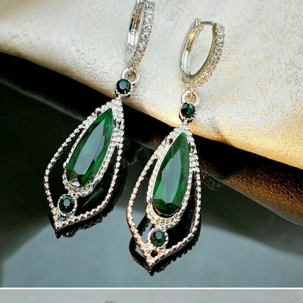 EMERALD Cultured earrings